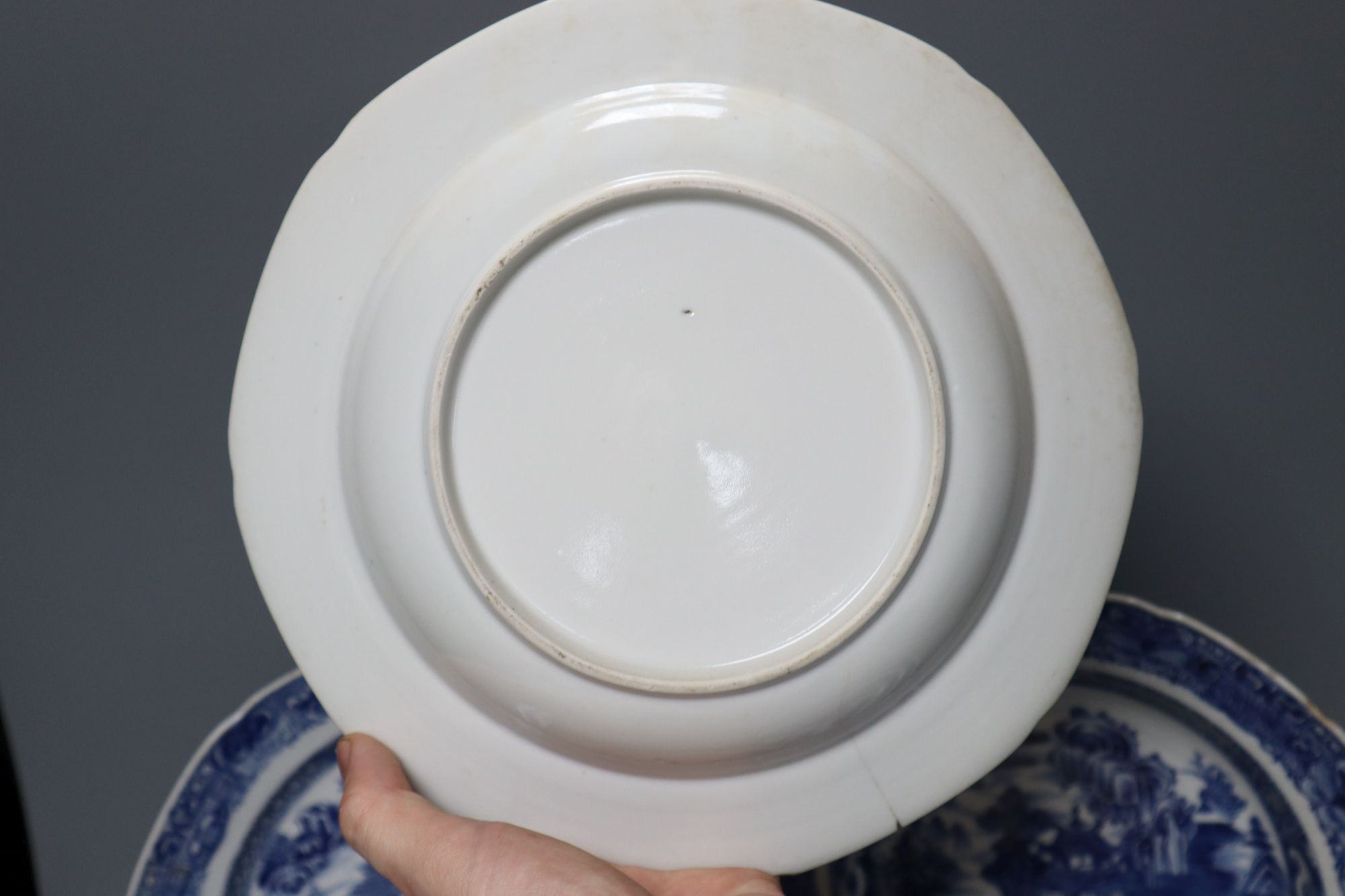 A collection of Chinese blue and white plates, Qianlong period, Fitzhugh borders (13)